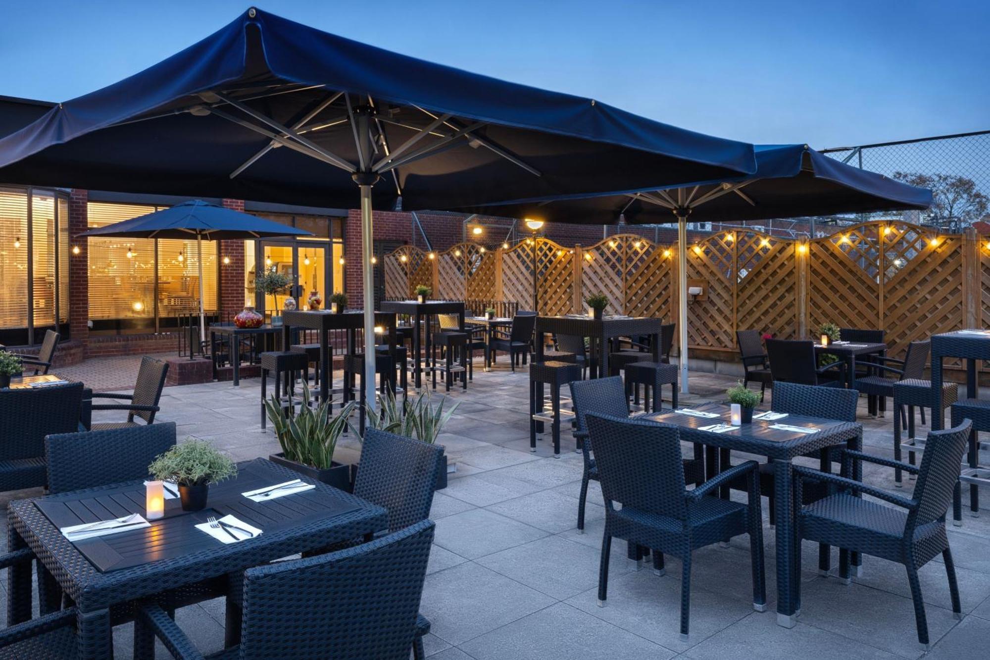 Delta Hotels By Marriott Heathrow Windsor Eksteriør billede